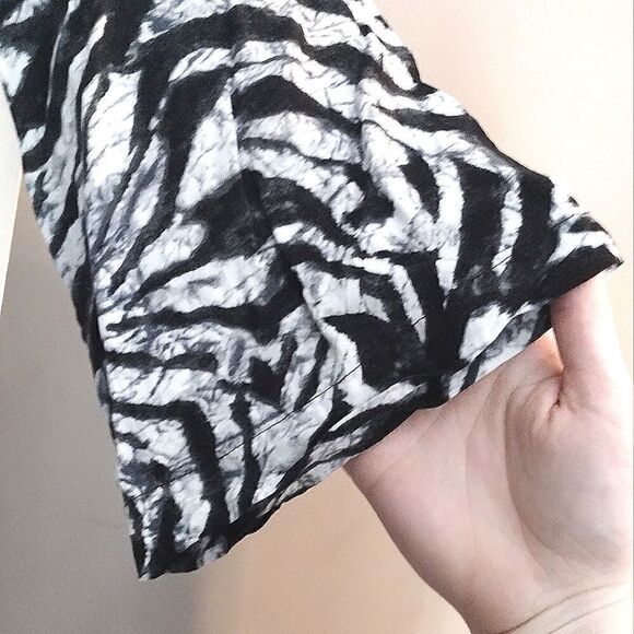 Cabernet Patio Casuals Women's Size Large Rayon Zebra Print Maxi Dress - Picture 9 of 11